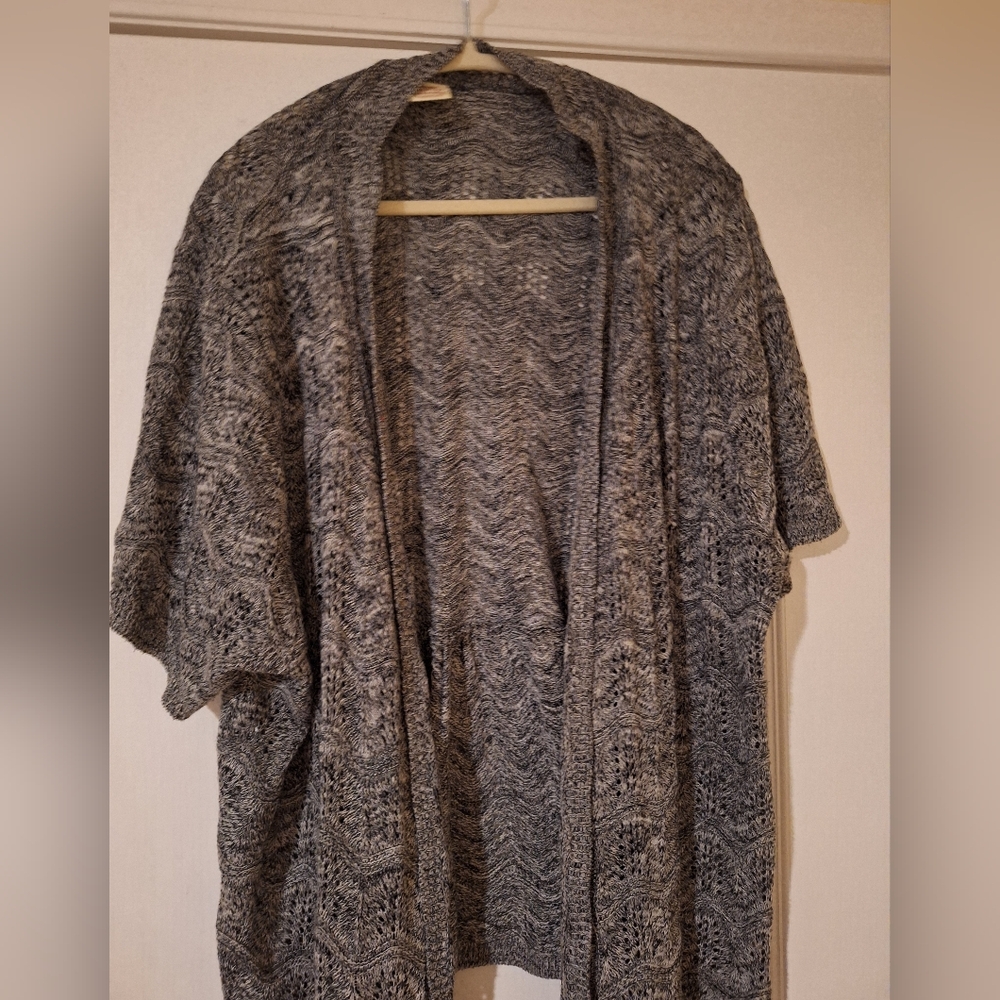 Gray Women's Sweater Cardigan 4X 26/28 - Picture 2 of 5